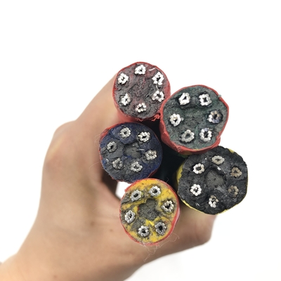 Rote Spielplatz-Kombinations-Seil-Abnutzung widerstehen 16mm, das mit Stahlkern Nylon ist